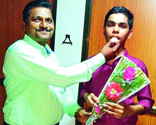Nitesh Sawalapurkar topper, Rajshri Ganorkar II | नितेश सावळापूरकर टॉपर, राजश्री गणोरकर द्वितीय Nitesh Sawalapurkar topper, Rajshri Ganorkar II | नितेश सावळापूरकर टॉपर, राजश्री गणोरकर द्वितीय