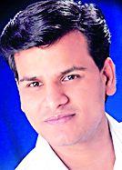 Rajkumar Maneena, administration of Hattabal in tribal areas | आदिवासींचा ठिय्या जंंगलातच राजकुमार मानेना, प्रशासन हतबल Rajkumar Maneena, administration of Hattabal in tribal areas | आदिवासींचा ठिय्या जंंगलातच राजकुमार मानेना, प्रशासन हतबल