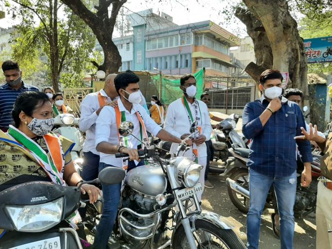Police arrest protesters in Satara | साताऱ्यात आंदोलकांची पोलिसांकडून धरपकड, कामकाज ठप्प Police arrest protesters in Satara | साताऱ्यात आंदोलकांची पोलिसांकडून धरपकड, कामकाज ठप्प
