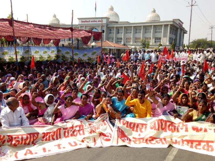 Sangliyat Asha Workers, Construction Workers Front, Opposition | सांगलीत आशा वर्कर्स, बांधकाम कामगारांचा मोर्चा, निदर्शने Sangliyat Asha Workers, Construction Workers Front, Opposition | सांगलीत आशा वर्कर्स, बांधकाम कामगारांचा मोर्चा, निदर्शने