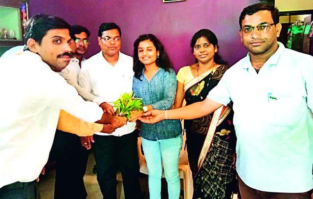 Pawani's witness tops in district | पवनीची साक्षी जिल्ह्यात अव्वल