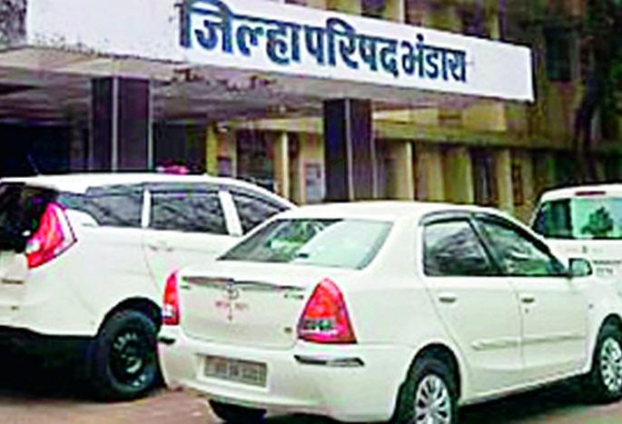 Zilla Parishad members caught in the maelstrom of power | सत्तास्थापनेच्या चक्रव्यूहात अडकले जिल्हा परिषद सदस्य Zilla Parishad members caught in the maelstrom of power | सत्तास्थापनेच्या चक्रव्यूहात अडकले जिल्हा परिषद सदस्य
