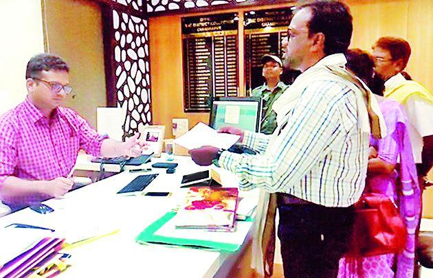 Self-Impact Warning of Tribal Brothers | आदिवासी बांधवांचा आत्मदहनाचा इशारा Self-Impact Warning of Tribal Brothers | आदिवासी बांधवांचा आत्मदहनाचा इशारा