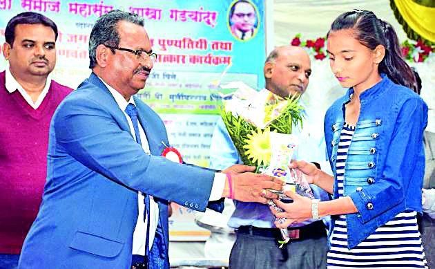 Take the role of Dr. Ambedkar | डॉ.आंबेडकरांचा आदर्श घ्यावा Take the role of Dr. Ambedkar | डॉ.आंबेडकरांचा आदर्श घ्यावा