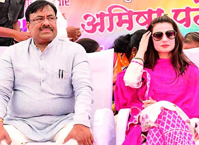 Choufer development under Modi's leadership | मोदींच्या नेतृत्वात चौफेर विकास