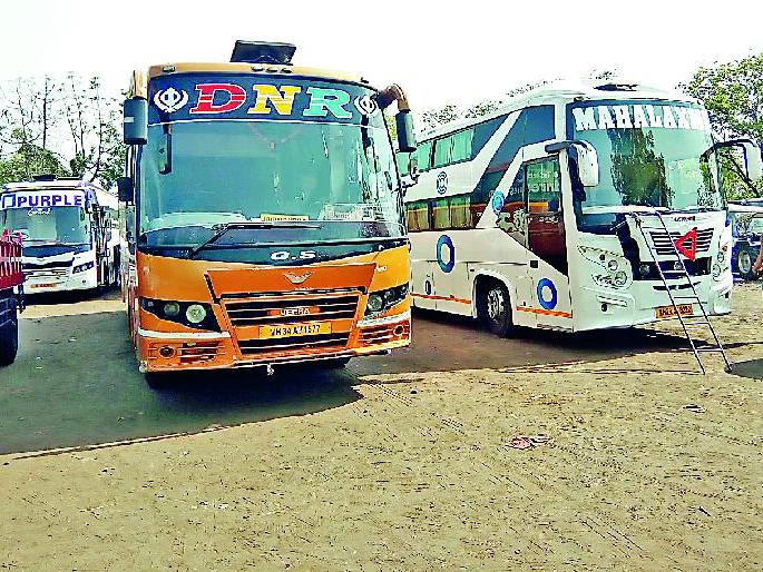 Restraint for private travels | खासगी ट्रॅव्हल्सला लगाम Restraint for private travels | खासगी ट्रॅव्हल्सला लगाम