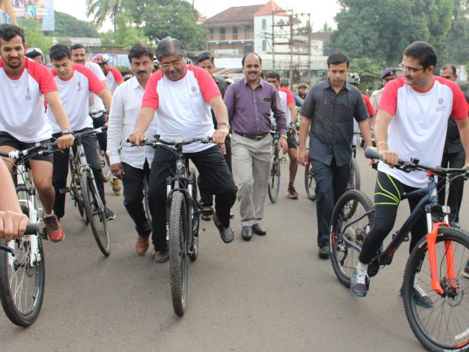 Cycling with the environment is useful: Chandrakant Dada Patil | पर्यावरणासह आरोग्यासाठी सायकलिंग उपयुक्त : चंद्रकांतदादा पाटील Cycling with the environment is useful: Chandrakant Dada Patil | पर्यावरणासह आरोग्यासाठी सायकलिंग उपयुक्त : चंद्रकांतदादा पाटील