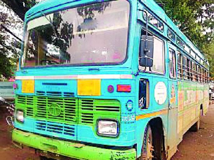 452 villages went to school | ४५२ गावांत गेली स्कूलबस