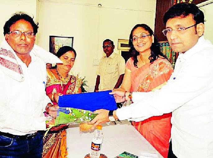 Due to good faith, the image of District Bank is increasing | सद्भावनेमुळेच वाढतेय जिल्हा बँकेची प्रतिमा Due to good faith, the image of District Bank is increasing | सद्भावनेमुळेच वाढतेय जिल्हा बँकेची प्रतिमा