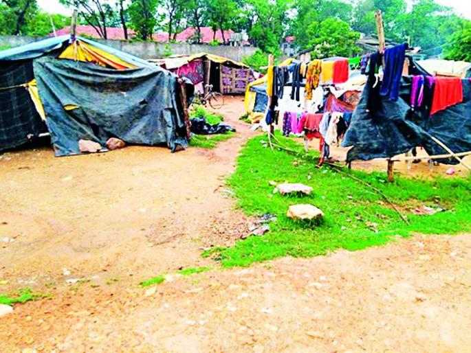 When will light a lamp in their hut? | त्यांच्या झोपडीत दिवा लागणार केव्हा?