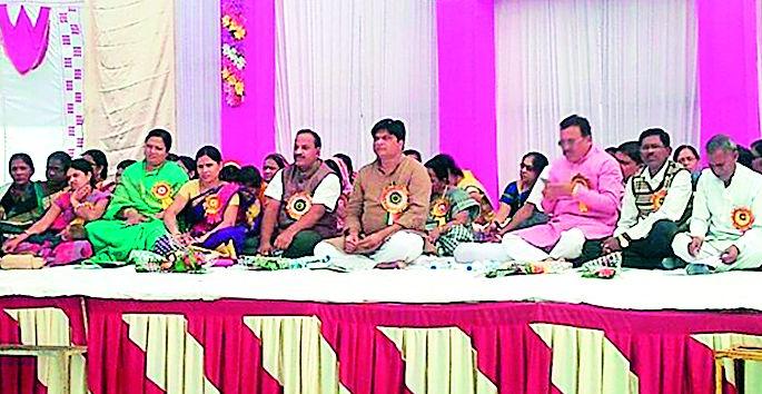 The Swadeshi Sports Club also needed a civic warehousing along with public participation | स्वदेशी खेळोत्तेजक मंडळाला लोकसहभागासोबत राजाश्रयाचीही गरज The Swadeshi Sports Club also needed a civic warehousing along with public participation | स्वदेशी खेळोत्तेजक मंडळाला लोकसहभागासोबत राजाश्रयाचीही गरज