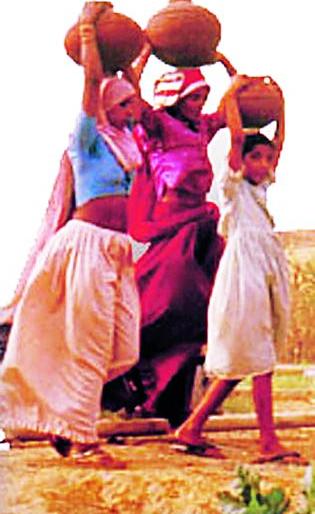  Dipar dirangai water dispute on 40 villages | दप्तर दिरंगाईने ४० गावांवर पाणीसंकट