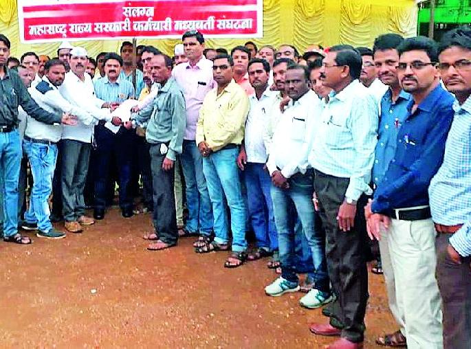 For the second consecutive day, Shukushkat | सलग दुसऱ्या दिवशी शुकशुकाट For the second consecutive day, Shukushkat | सलग दुसऱ्या दिवशी शुकशुकाट