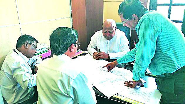 Otherwise strict action will be taken against | अन्यथा संबंधितांवर कठोर कारवाई Otherwise strict action will be taken against | अन्यथा संबंधितांवर कठोर कारवाई