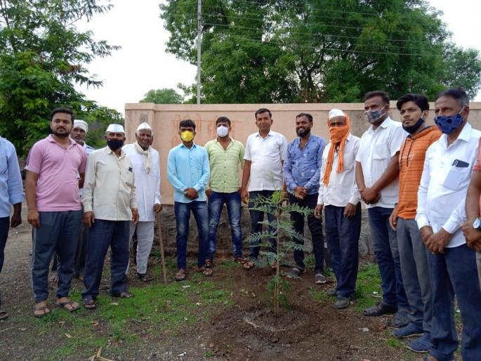 Plantation of trees at Kotamgaon Vitthal | कोटमगाव विठ्ठलाचे येथे वृक्षारोपण Plantation of trees at Kotamgaon Vitthal | कोटमगाव विठ्ठलाचे येथे वृक्षारोपण