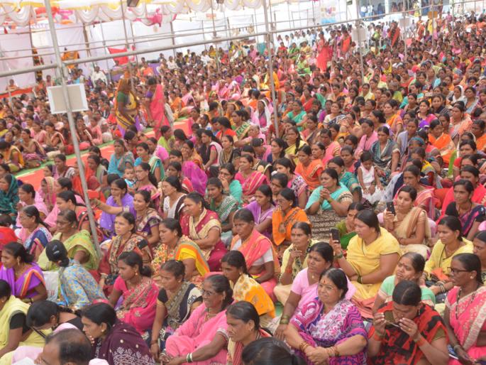 Treat your daughter-in-law as your daughter | सुनेला मुलीप्रमाणे वागविण्याचे आवाहन Treat your daughter-in-law as your daughter | सुनेला मुलीप्रमाणे वागविण्याचे आवाहन