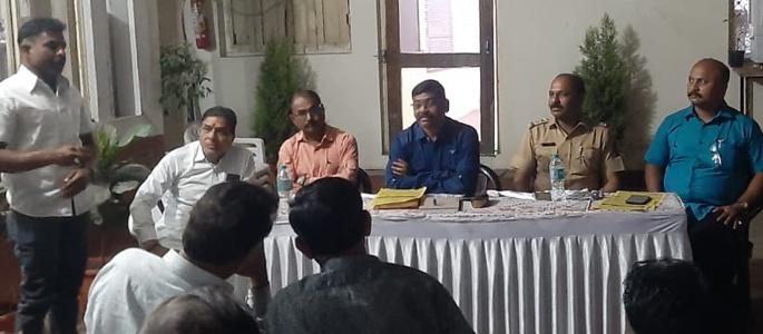 Search for drunkards with the Breathalyzer | ब्रेथअॅनलायझरद्वारे तळीरामांचा शोध Search for drunkards with the Breathalyzer | ब्रेथअॅनलायझरद्वारे तळीरामांचा शोध