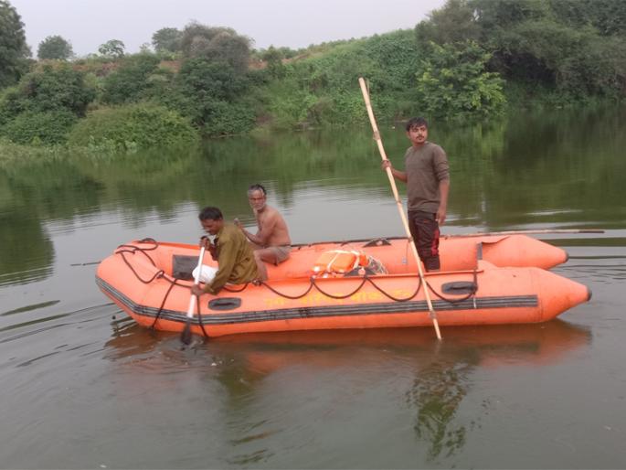 In the Girija river at Borgaon, the youth carried away | बोरगाव येथील गिरिजा नदीत युवक गेला वाहून In the Girija river at Borgaon, the youth carried away | बोरगाव येथील गिरिजा नदीत युवक गेला वाहून