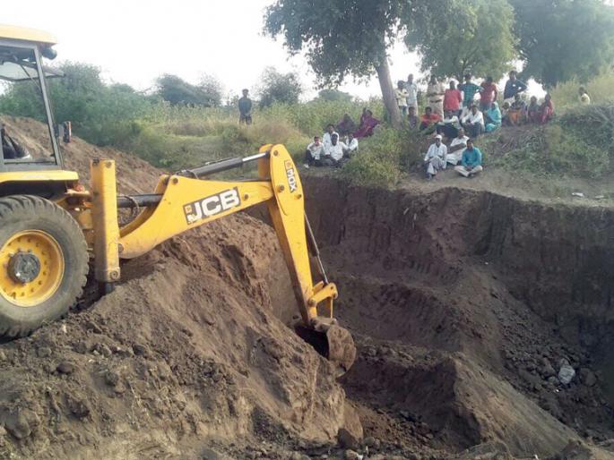 Dead body of Kachru Ratnaparkhe still not found | कचरु रत्नपारखेचा मृतदेह सापडेना Dead body of Kachru Ratnaparkhe still not found | कचरु रत्नपारखेचा मृतदेह सापडेना