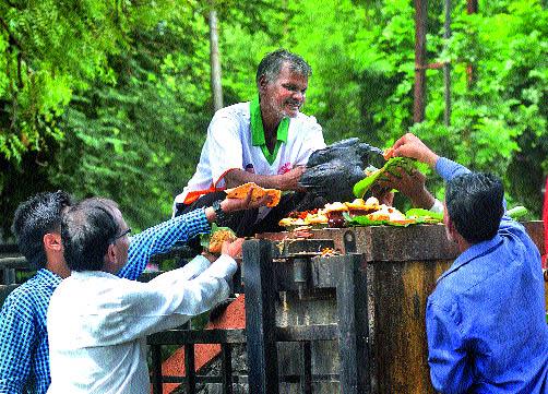 ... and get relief | ...आणि लाभला काकस्पर्श ... and get relief | ...आणि लाभला काकस्पर्श