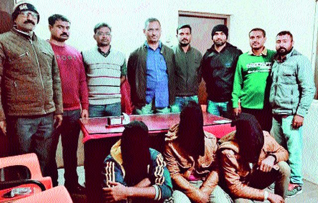 One murdered at Chalisgaon Gate, Malegavi | मालेगावी चाळीसगाव फाट्यावर एकाचा खून One murdered at Chalisgaon Gate, Malegavi | मालेगावी चाळीसगाव फाट्यावर एकाचा खून