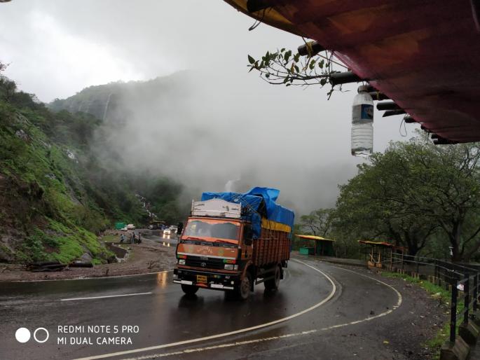 Traffic in the Malashej Ghat is smooth; Heavy vehicles banned from Raiate bridge | माळशेज घाटातील वाहतूक सुरळीत; रायते पुलावरून अवजड वाहनांना बंदी Traffic in the Malashej Ghat is smooth; Heavy vehicles banned from Raiate bridge | माळशेज घाटातील वाहतूक सुरळीत; रायते पुलावरून अवजड वाहनांना बंदी