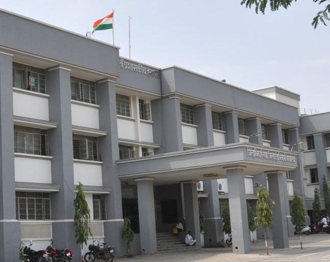 Deputy Collector: Administration 'Gar' for six vacant positions | उपजिल्हाधिका:यांच्या सहा रिक्त पदांमुळे प्रशासन ‘गार’