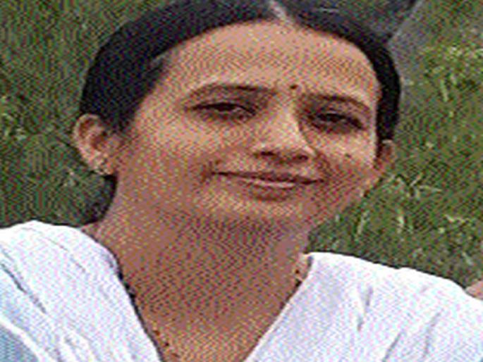 Pride in rural areas as women's executives | महिला अधिकारी म्हणून ग्रामीण भागात कौतुक Pride in rural areas as women's executives | महिला अधिकारी म्हणून ग्रामीण भागात कौतुक