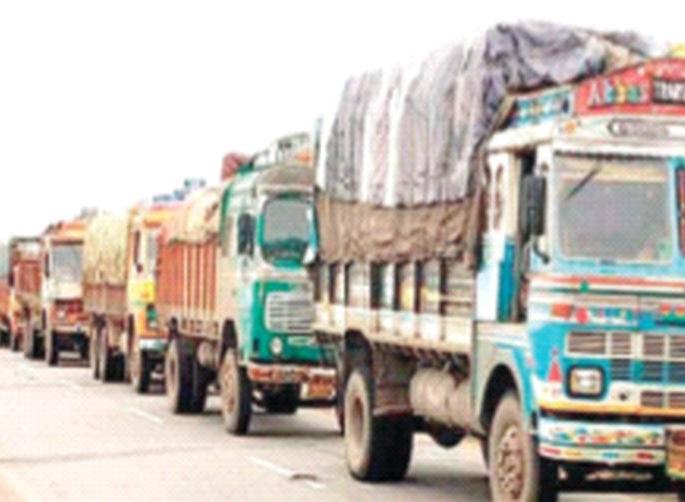 Hundreds of diesel on the eve of Diwali | दिवाळीच्या तोंडावर डिझेलची शंभरी