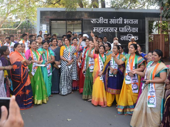 Mobile with pornographic porn videos! | आरोग्य सेवकांना अश्लील व्हिडिओ असलेले मोबाइल ! Mobile with pornographic porn videos! | आरोग्य सेवकांना अश्लील व्हिडिओ असलेले मोबाइल !