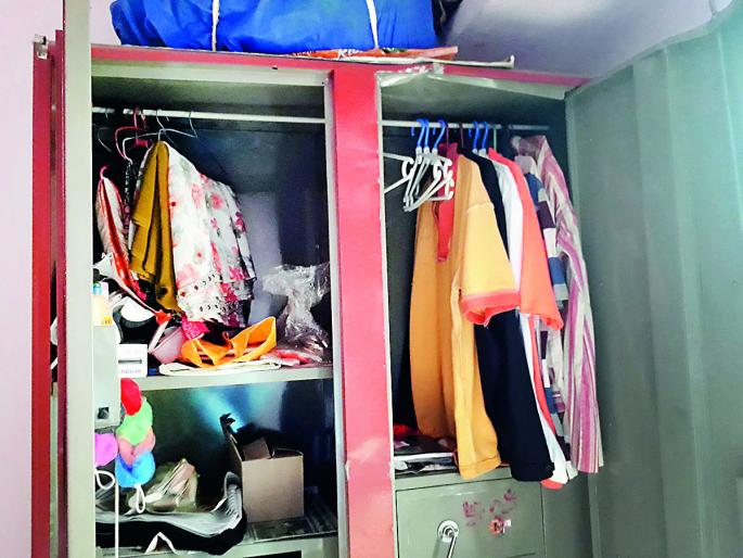 The incident took place in Rajapura: A closed lump of rupees two lakh rupees | राजापुरातील घटनेने खळबळ : बंद घर फोडून दोन लाखांचा ऐवज लंपास The incident took place in Rajapura: A closed lump of rupees two lakh rupees | राजापुरातील घटनेने खळबळ : बंद घर फोडून दोन लाखांचा ऐवज लंपास
