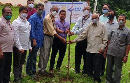 Plantation in memory of Tanajirao More | तानाजीराव मोरे यांच्या स्मरणार्थ वृक्षारोपण Plantation in memory of Tanajirao More | तानाजीराव मोरे यांच्या स्मरणार्थ वृक्षारोपण
