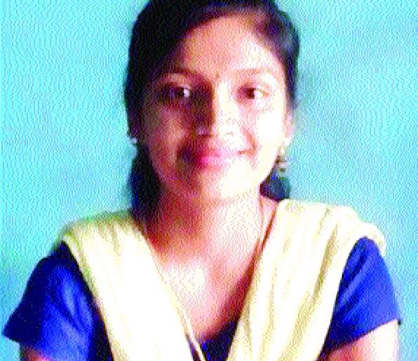  Dnyaneshwari's Ovi unveiled by Kirtana: Manisha Khanday's Enlightenment Program | कीर्तनातून उलगडते ती ज्ञानेश्वरीची ओवी : मनीषा खांडे यांचा प्रबोधनात्मक उपक्रम