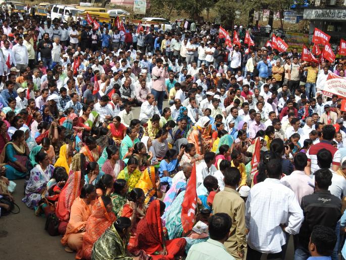 Due to the collapse of the staff unions the offices become dewy | कर्मचारी संघटनांच्या संपामुळे सातारा : जिल्'ात कार्यालये ओस Due to the collapse of the staff unions the offices become dewy | कर्मचारी संघटनांच्या संपामुळे सातारा : जिल्'ात कार्यालये ओस