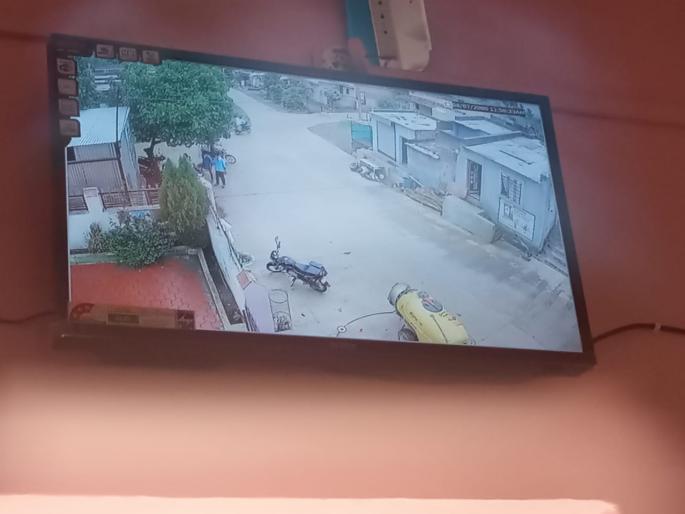 If you defecate in the open, you will be imprisoned! | उघड्यावर शौचास बसाल तर कैद व्हाल! If you defecate in the open, you will be imprisoned! | उघड्यावर शौचास बसाल तर कैद व्हाल!