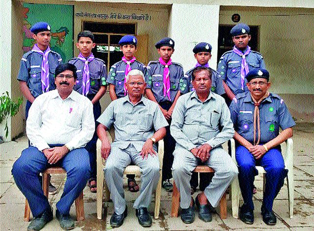 Scout's State Level Award for Students at Patoda | पाटोदा येथील विद्यार्थ्यांना स्काउटचा राज्यस्तरीय पुरस्कार Scout's State Level Award for Students at Patoda | पाटोदा येथील विद्यार्थ्यांना स्काउटचा राज्यस्तरीय पुरस्कार