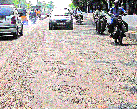 When the focus is on highways, railways, infrastructure? | महामार्ग जोडणी, रेल्वेमार्गाच्या पायाभूत सुविधांकडे लक्ष कधी? When the focus is on highways, railways, infrastructure? | महामार्ग जोडणी, रेल्वेमार्गाच्या पायाभूत सुविधांकडे लक्ष कधी?