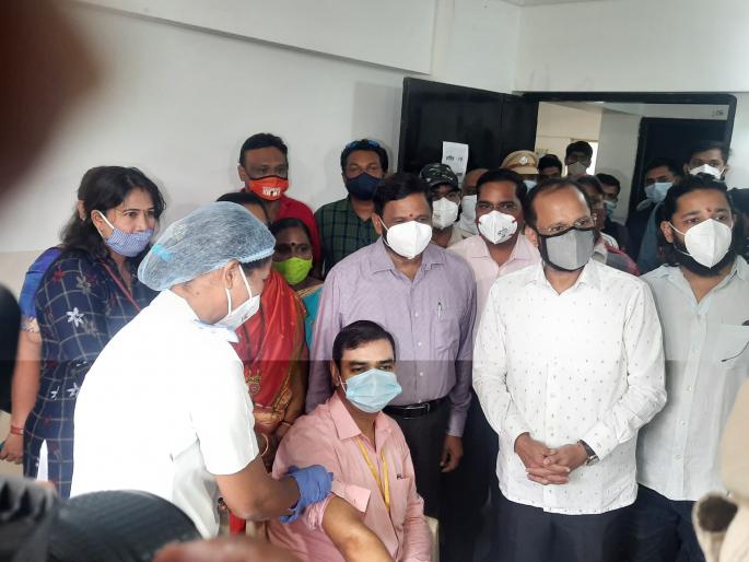 Thane Municipal Commissioner started the test of corona vaccination by showing the identity card | ठाणे पालिका आयुक्तांनी ओळखपत्र दाखवून केला कोरोना लसीकरणाच्या चाचणीचा प्रारंभ