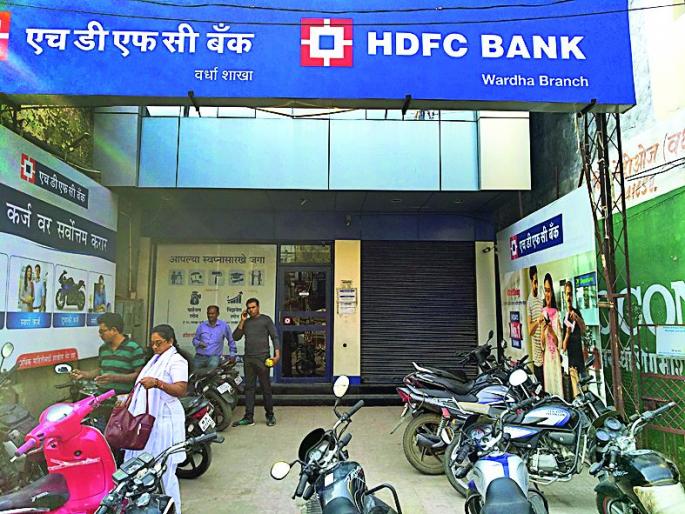 No-cache effect even after year | वर्षपूर्तीनंतरही नो-कॅशचा प्रभाव No-cache effect even after year | वर्षपूर्तीनंतरही नो-कॅशचा प्रभाव