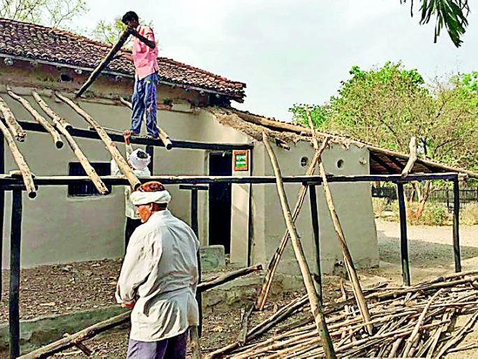 Taking Mahatma Gandhi's Advice | महात्मा गांधींचे आदीनिवास टाकतेय कात