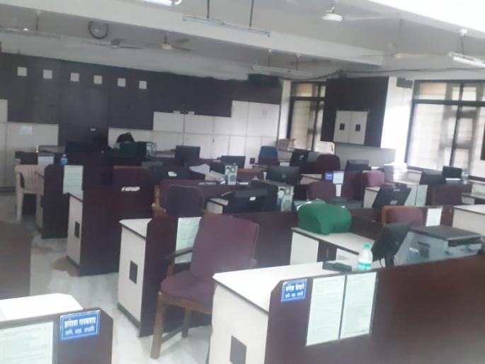 District council functioning jam | कर्मचारी संपाने जिल्हा परिषदेचे कामकाज ठप्प