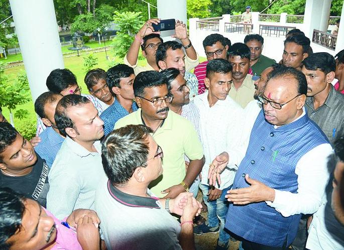 Sndl out; Electricity supply to the city of Nagpur by Mahavitaran | एसएनडीएल आऊट; नागपूर शहराला महावितरण करणार वीजपुरवठा Sndl out; Electricity supply to the city of Nagpur by Mahavitaran | एसएनडीएल आऊट; नागपूर शहराला महावितरण करणार वीजपुरवठा