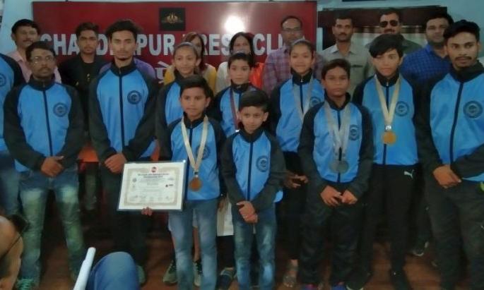 Asian Games medal dedicated to martyr jawans | एशियन स्पर्धेतील पदके शहीद जवानांना समर्पित