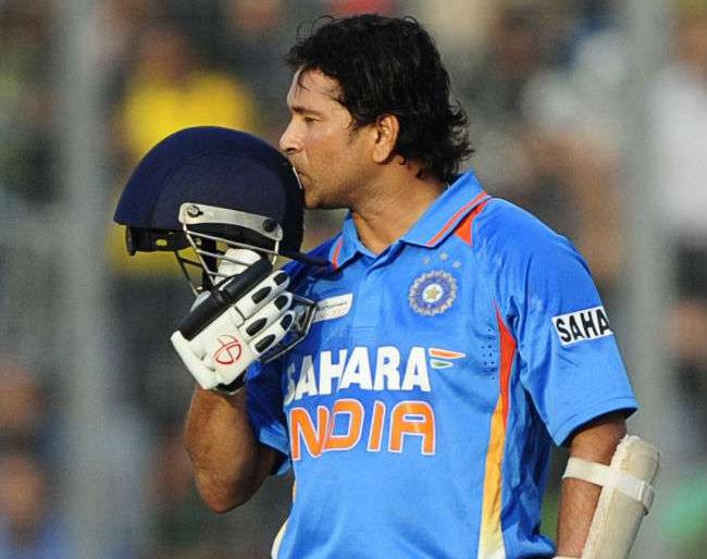 Sachin Tendulkar had to wait for five years for first century in ODI | सचिन तेंडुलकरला 'या' गोष्टीसाठी तब्बल पाच वर्षे वाट पाहावी लागली होती