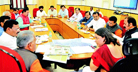 Panchasutri to break Aurangabad's garbage collection | औरंगाबादची कचराकोंडी फोडण्यासाठी पंचसूत्री Panchasutri to break Aurangabad's garbage collection | औरंगाबादची कचराकोंडी फोडण्यासाठी पंचसूत्री