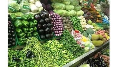 Cottage cheese and fenugreek prices fell | कोथिंबीर-मेथीचे बाजारभाव घसरले Cottage cheese and fenugreek prices fell | कोथिंबीर-मेथीचे बाजारभाव घसरले