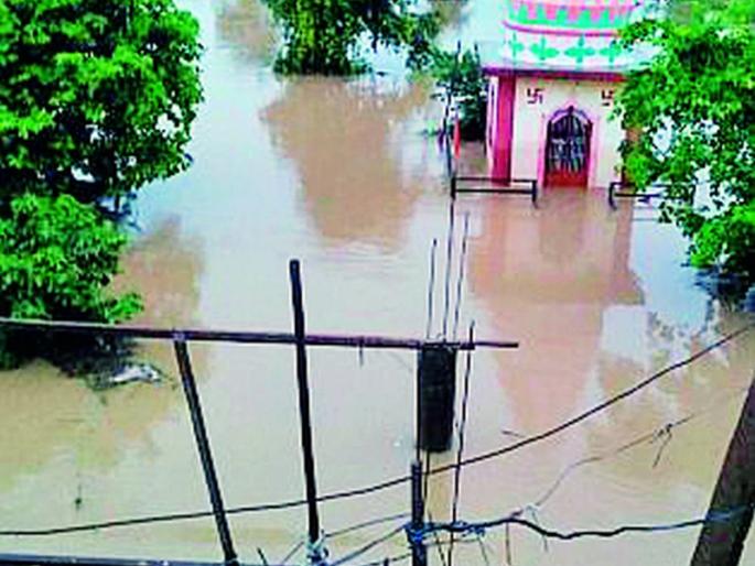 11 people experienced death with their own eyes! | ११ जणांनी अनुभवले मरण आपुल्या डोळा! 11 people experienced death with their own eyes! | ११ जणांनी अनुभवले मरण आपुल्या डोळा!