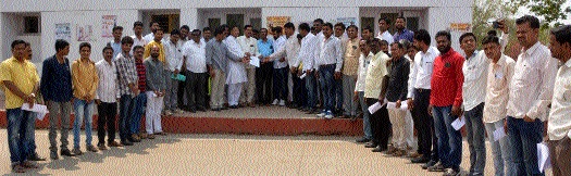 The Maratha community in Jalna, in front of the Backward Commission, | जालन्यात मागास आयोगासमोर मराठा समाजाचे गा-हाणे