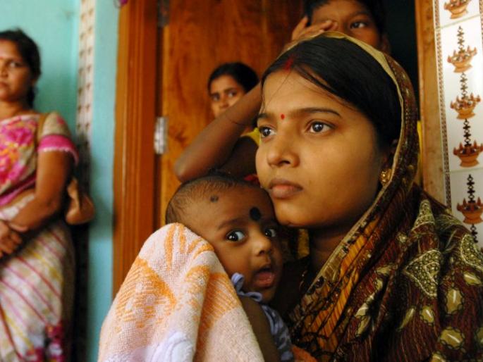 Direct employment to girl children of Yavatmal district | यवतमाळ जिल्ह्यात बचतगटांच्या कन्यारत्नांना थेट नोकरी Direct employment to girl children of Yavatmal district | यवतमाळ जिल्ह्यात बचतगटांच्या कन्यारत्नांना थेट नोकरी