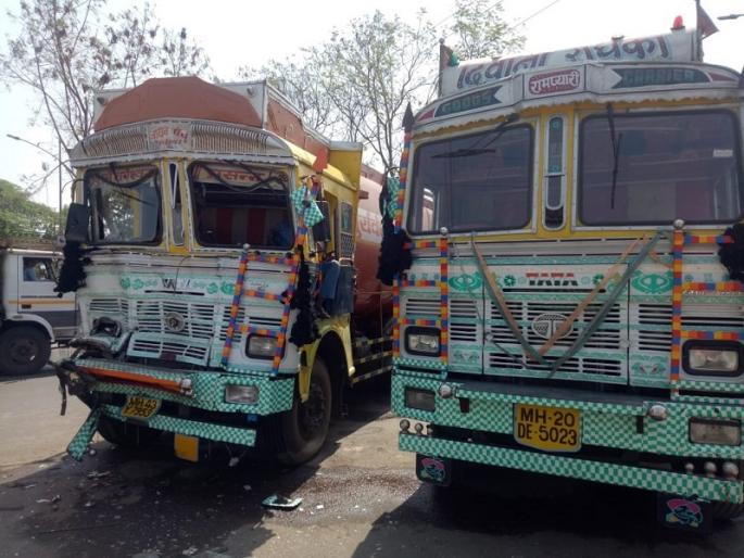 Weak accident of four vehicles of Waluj MIDC | वाळूज एमआयडीसी चार वाहनांचा विचित्र अपघात Weak accident of four vehicles of Waluj MIDC | वाळूज एमआयडीसी चार वाहनांचा विचित्र अपघात